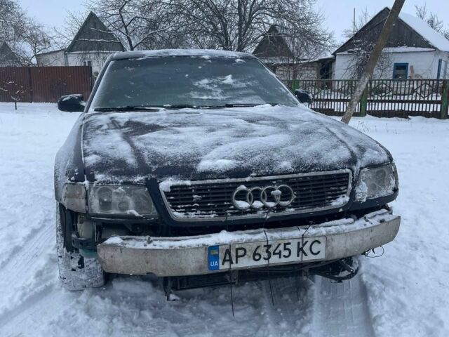 Синий Ауди А8, объемом двигателя 3.7 л и пробегом 320 тыс. км за 2500 $, фото 1 на Automoto.ua