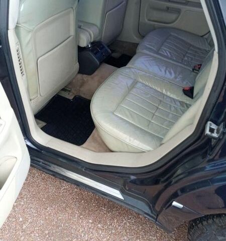 Синій Ауді A8, об'ємом двигуна 3.7 л та пробігом 367 тис. км за 4799 $, фото 1 на Automoto.ua