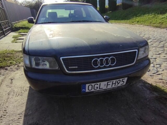 Синий Ауди А8, объемом двигателя 3 л и пробегом 240 тыс. км за 1000 $, фото 1 на Automoto.ua