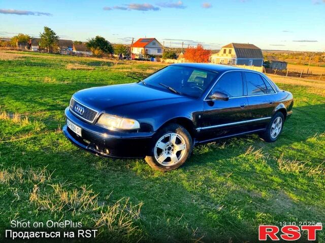 Синий Ауди А8, объемом двигателя 3.7 л и пробегом 0 тыс. км за 5000 $, фото 1 на Automoto.ua