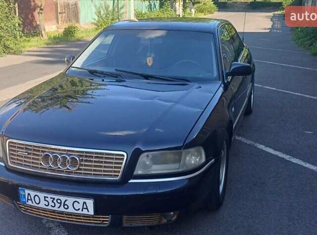 Синий Ауди А8, объемом двигателя 2.5 л и пробегом 352 тыс. км за 3800 $, фото 1 на Automoto.ua
