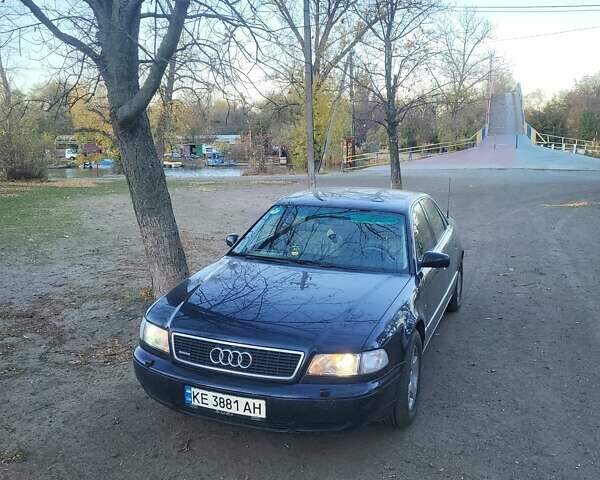 Синий Ауди А8, объемом двигателя 4.2 л и пробегом 232 тыс. км за 6100 $, фото 1 на Automoto.ua
