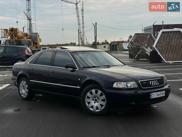 Синий Ауди А8, объемом двигателя 2.5 л и пробегом 376 тыс. км за 5000 $, фото 1 на Automoto.ua