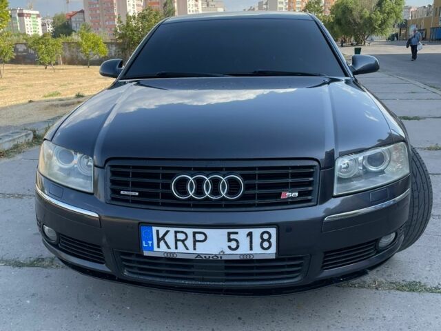 Синий Ауди А8, объемом двигателя 4 л и пробегом 400 тыс. км за 5500 $, фото 1 на Automoto.ua