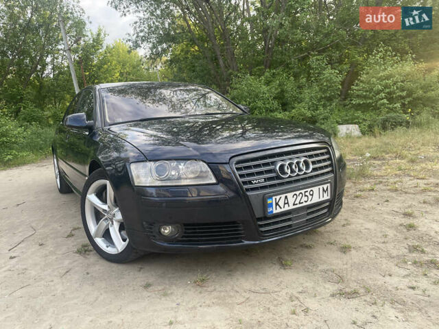 Синий Ауди А8, объемом двигателя 4.2 л и пробегом 216 тыс. км за 10000 $, фото 1 на Automoto.ua