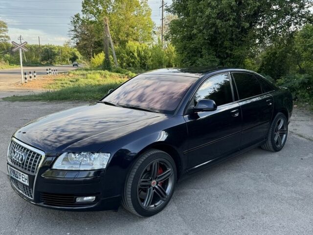 Синий Ауди А8, объемом двигателя 4.2 л и пробегом 340 тыс. км за 10300 $, фото 1 на Automoto.ua