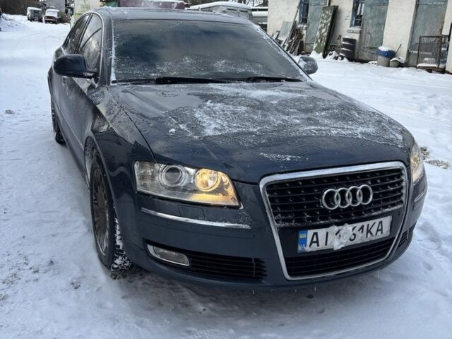 Синий Ауди А8, объемом двигателя 3 л и пробегом 429 тыс. км за 11000 $, фото 1 на Automoto.ua