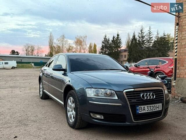 Синий Ауди А8, объемом двигателя 3 л и пробегом 360 тыс. км за 9500 $, фото 1 на Automoto.ua