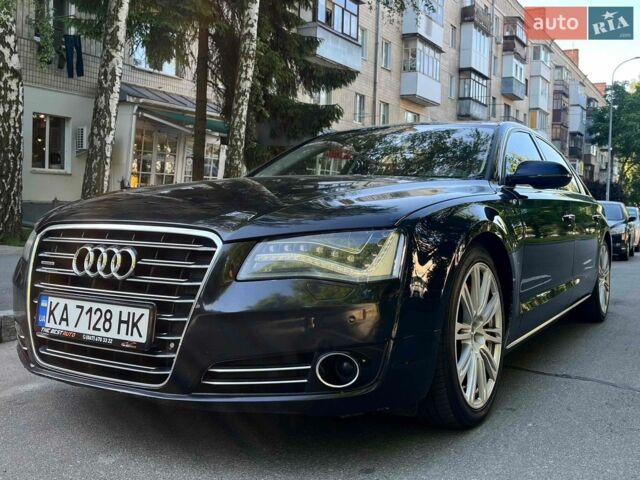 Синий Ауди А8, объемом двигателя 4.13 л и пробегом 379 тыс. км за 24000 $, фото 1 на Automoto.ua