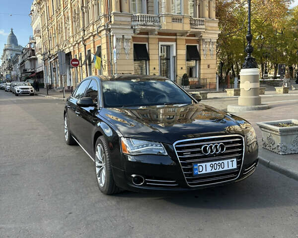 Синий Ауди А8, объемом двигателя 3 л и пробегом 215 тыс. км за 15500 $, фото 1 на Automoto.ua