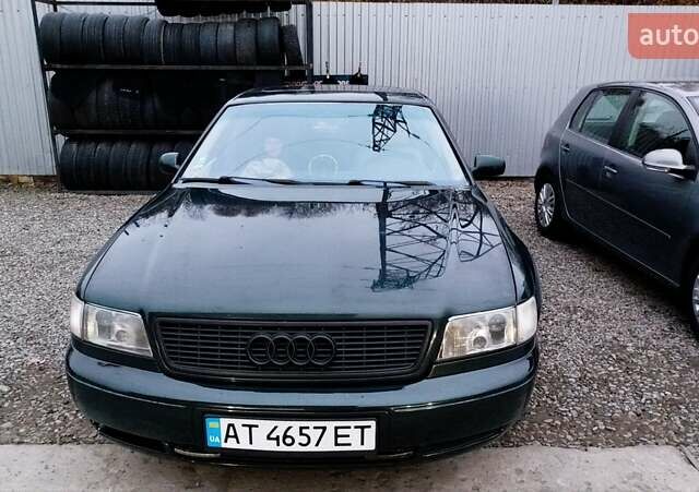 Зеленый Ауди А8, объемом двигателя 3.7 л и пробегом 414 тыс. км за 3700 $, фото 1 на Automoto.ua