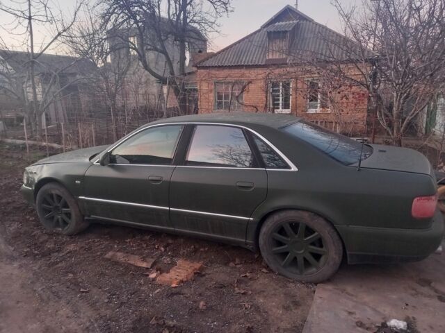 Зелений Ауді A8, об'ємом двигуна 4.2 л та пробігом 320 тис. км за 2000 $, фото 1 на Automoto.ua