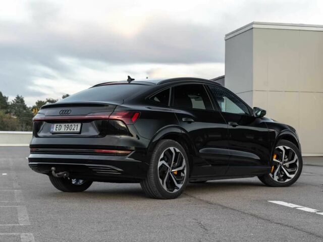 Черный Ауди Другая, объемом двигателя 0 л и пробегом 99 тыс. км за 26000 $, фото 1 на Automoto.ua