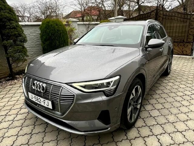 Серый Ауди Другая, объемом двигателя 0 л и пробегом 122 тыс. км за 27500 $, фото 1 на Automoto.ua