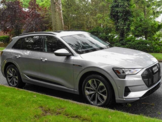 Сірий Ауді Інша, об'ємом двигуна 0 л та пробігом 12 тис. км за 20000 $, фото 1 на Automoto.ua