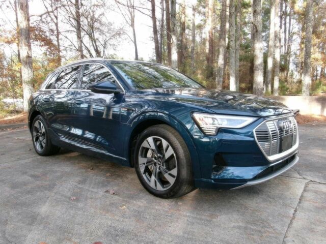 Синій Ауді Інша, об'ємом двигуна 0 л та пробігом 22 тис. км за 25800 $, фото 1 на Automoto.ua