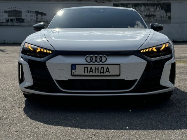 Белый Ауди E-Tron, объемом двигателя 0 л и пробегом 200 тыс. км за 65500 $, фото 1 на Automoto.ua