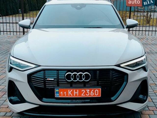 Белый Ауди E-Tron, объемом двигателя 0 л и пробегом 83 тыс. км за 26900 $, фото 1 на Automoto.ua