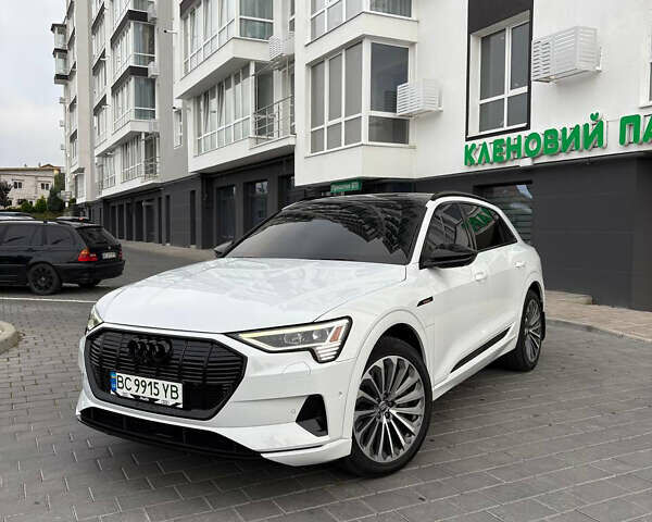 Белый Ауди E-Tron, объемом двигателя 0 л и пробегом 59 тыс. км за 32499 $, фото 1 на Automoto.ua