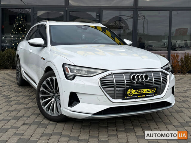 Белый Ауди E-Tron, объемом двигателя 95 л и пробегом 52 тыс. км за 33999 $, фото 1 на Automoto.ua