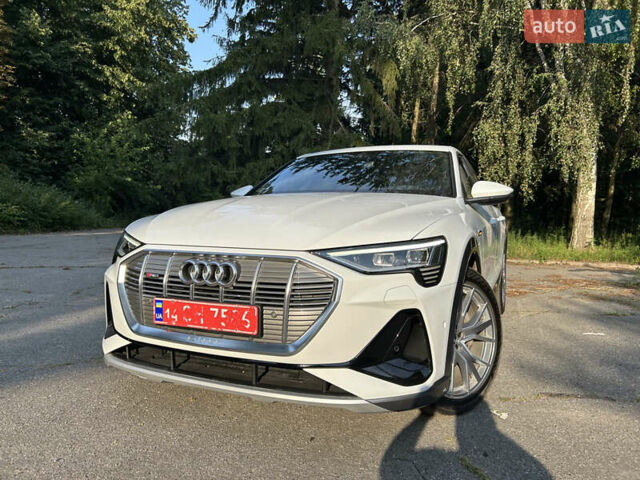 Белый Ауди E-Tron, объемом двигателя 0 л и пробегом 111 тыс. км за 30900 $, фото 1 на Automoto.ua