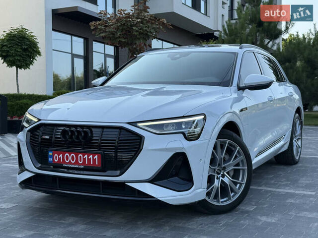 Белый Ауди E-Tron, объемом двигателя 0 л и пробегом 128 тыс. км за 26300 $, фото 1 на Automoto.ua