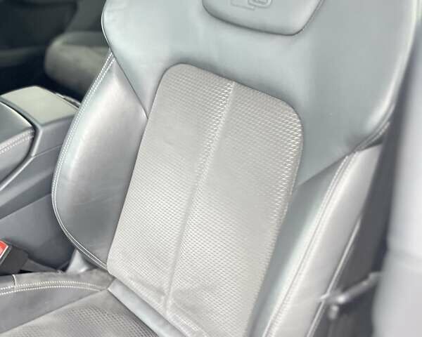 Білий Ауді E-Tron, об'ємом двигуна 0 л та пробігом 68 тис. км за 32000 $, фото 1 на Automoto.ua