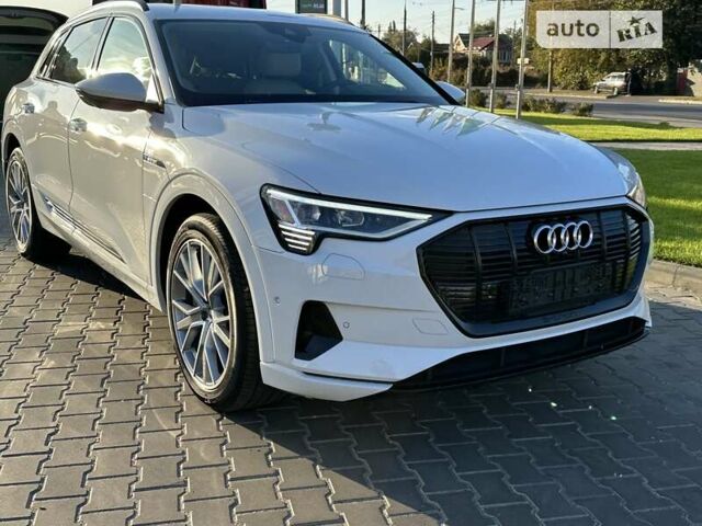 Белый Ауди E-Tron, объемом двигателя 0 л и пробегом 32 тыс. км за 40555 $, фото 1 на Automoto.ua