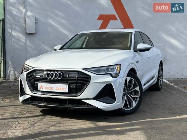 Белый Ауди E-Tron, объемом двигателя 0 л и пробегом 16 тыс. км за 46990 $, фото 1 на Automoto.ua