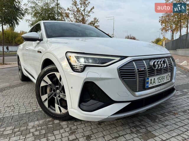 Білий Ауді E-Tron, об'ємом двигуна 0 л та пробігом 104 тис. км за 35000 $, фото 1 на Automoto.ua