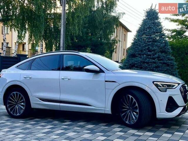 Ауді E-Tron 2020 у Львові на Automoto.ua Білий Ауді E-Tron, об'ємом двигуна 0 л та пробігом 59 тис. км за 39900 $, фото 1 на Automoto.ua
