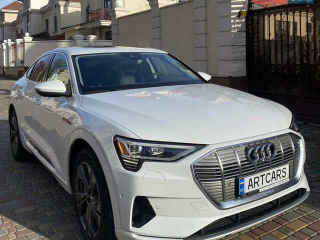 Білий Ауді E-Tron, об'ємом двигуна 0 л та пробігом 56 тис. км за 35900 $, фото 1 на Automoto.ua