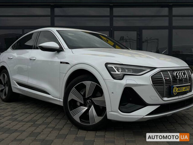 Белый Ауди E-Tron, объемом двигателя 50 л и пробегом 42 тыс. км за 43300 $, фото 1 на Automoto.ua
