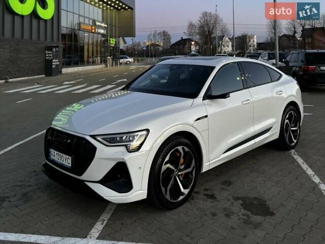Белый Ауди E-Tron, объемом двигателя 0 л и пробегом 86 тыс. км за 43888 $, фото 1 на Automoto.ua
