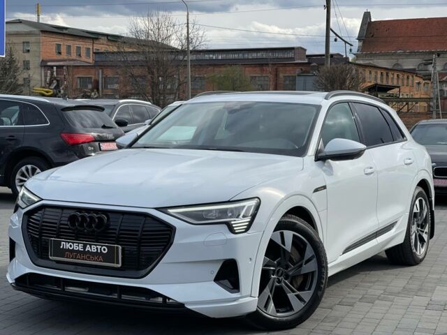 Білий Ауді E-Tron, об'ємом двигуна 0 л та пробігом 45 тис. км за 33000 $, фото 1 на Automoto.ua