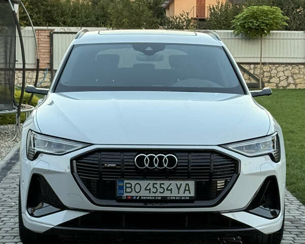 Белый Ауди E-Tron, объемом двигателя 0 л и пробегом 43 тыс. км за 43500 $, фото 1 на Automoto.ua