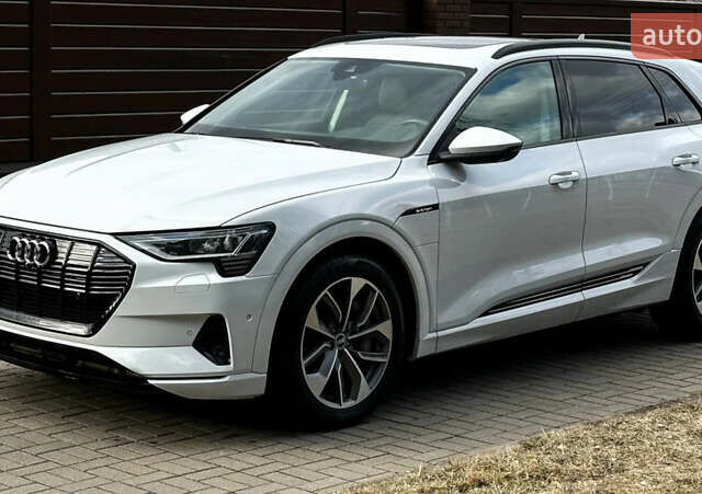 Білий Ауді E-Tron, об'ємом двигуна 0 л та пробігом 33 тис. км за 29000 $, фото 1 на Automoto.ua