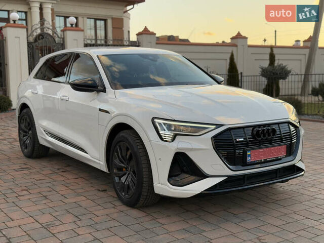 Белый Ауди E-Tron, объемом двигателя 0 л и пробегом 55 тыс. км за 43000 $, фото 1 на Automoto.ua