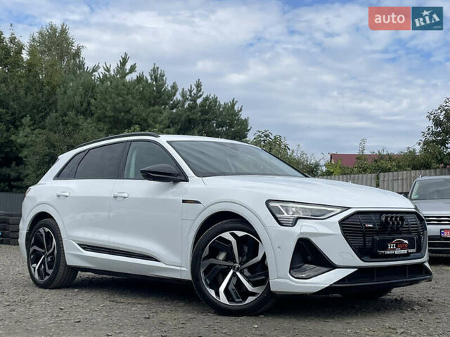 Белый Ауди E-Tron, объемом двигателя 0 л и пробегом 41 тыс. км за 42712 $, фото 1 на Automoto.ua