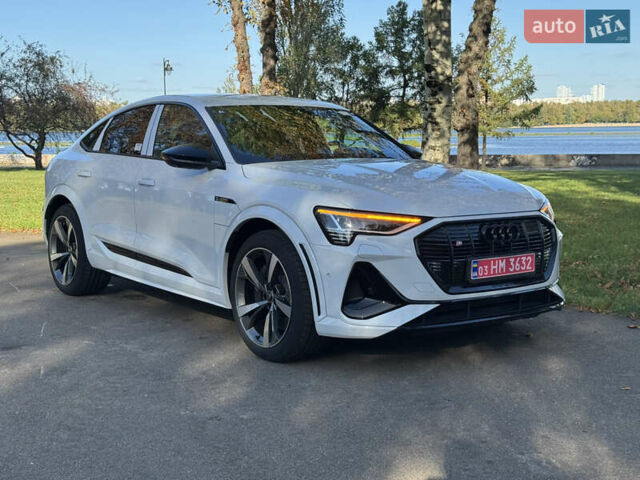 Белый Ауди E-Tron, объемом двигателя 0 л и пробегом 1 тыс. км за 67000 $, фото 1 на Automoto.ua