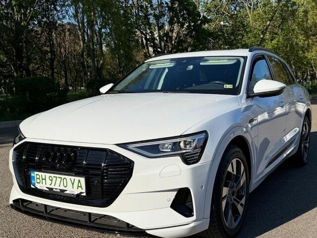 Білий Ауді E-Tron, об'ємом двигуна 0 л та пробігом 32 тис. км за 36500 $, фото 1 на Automoto.ua