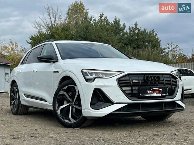 Белый Ауди E-Tron, объемом двигателя 0 л и пробегом 41 тыс. км за 42727 $, фото 1 на Automoto.ua