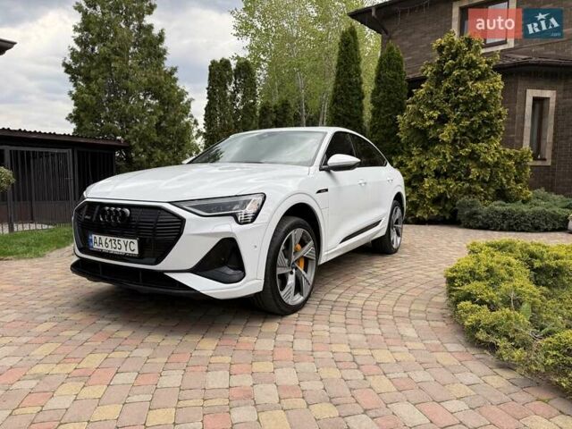 Белый Ауди E-Tron, объемом двигателя 0 л и пробегом 40 тыс. км за 59900 $, фото 1 на Automoto.ua