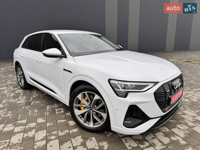 Белый Ауди E-Tron, объемом двигателя 0 л и пробегом 27 тыс. км за 38800 $, фото 1 на Automoto.ua