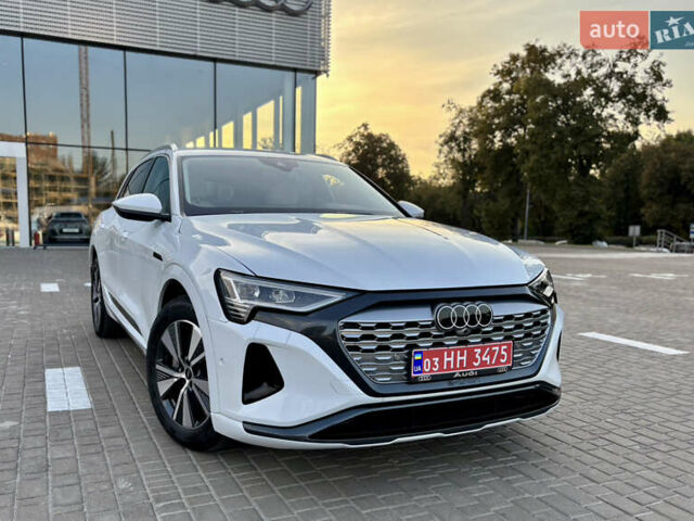Белый Ауди E-Tron, объемом двигателя 0 л и пробегом 17 тыс. км за 47500 $, фото 1 на Automoto.ua