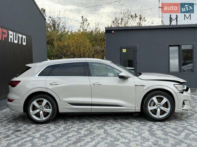 Ауді E-Tron 2019 у Львові на Automoto.ua Бежевий Ауді E-Tron, об'ємом двигуна 0 л та пробігом 92 тис. км за 20900 $, фото 1 на Automoto.ua
