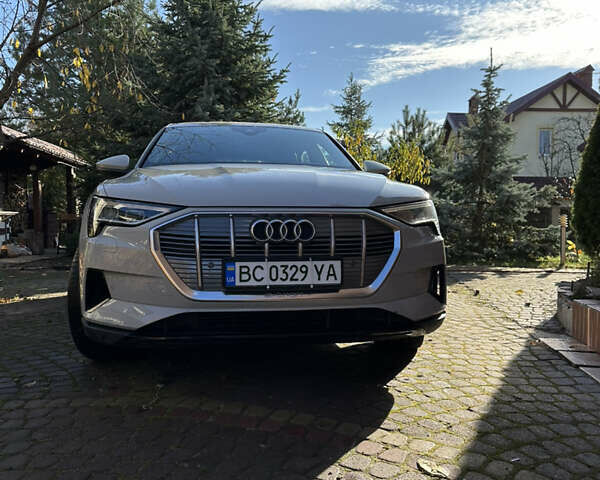 Бежевый Ауди E-Tron, объемом двигателя 0 л и пробегом 116 тыс. км за 35000 $, фото 1 на Automoto.ua