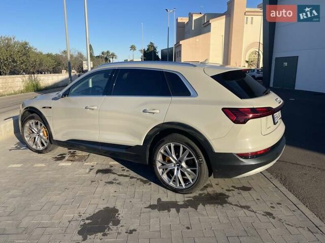 Ауди E-Tron 2020 в Одессе на Automoto.ua Бежевый Ауди E-Tron, объемом двигателя 0 л и пробегом 81 тыс. км за 43268 $, фото 1 на Automoto.ua