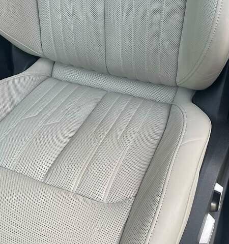 Чорний Ауді E-Tron, об'ємом двигуна 0 л та пробігом 137 тис. км за 27500 $, фото 1 на Automoto.ua