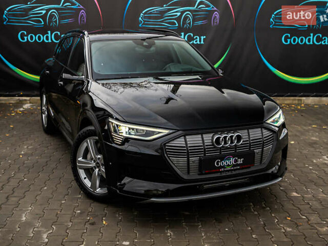 Чорний Ауді E-Tron, об'ємом двигуна 0 л та пробігом 100 тис. км за 31400 $, фото 1 на Automoto.ua